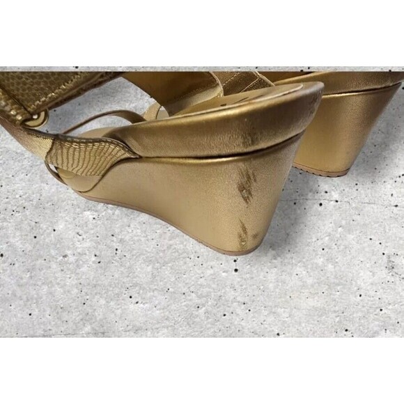 Isaac Mizrahi LIVE Gold Leather Double Strap Aubrey Wedge Sandal 8.M PREOWNED - Picture 11 of 13
